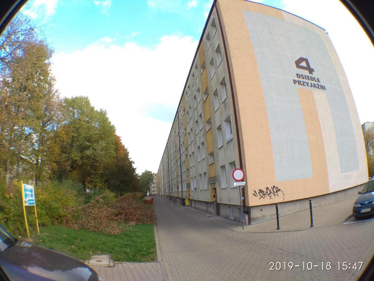 2120 Przyjazni 4 - Tanie Pokoje - Samodzielne Zameldowanie - Self Check In Poznań Exterior foto