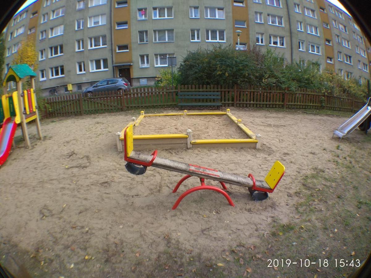 2120 Przyjazni 4 - Tanie Pokoje - Samodzielne Zameldowanie - Self Check In Poznań Exterior foto