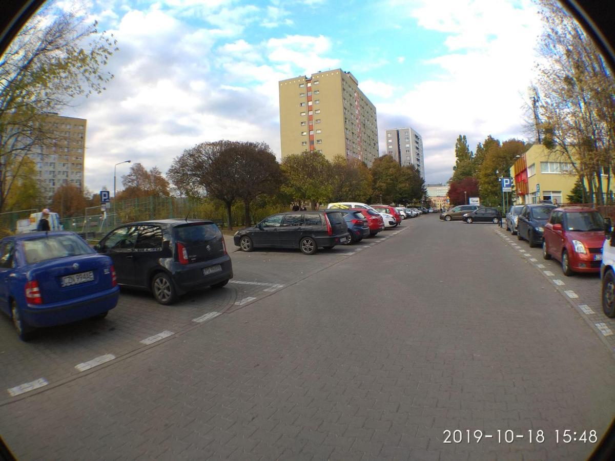 2120 Przyjazni 4 - Tanie Pokoje - Samodzielne Zameldowanie - Self Check In Poznań Exterior foto