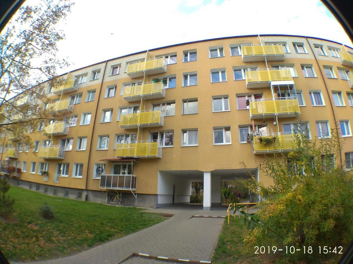 2120 Przyjazni 4 - Tanie Pokoje - Samodzielne Zameldowanie - Self Check In Poznań Exterior foto