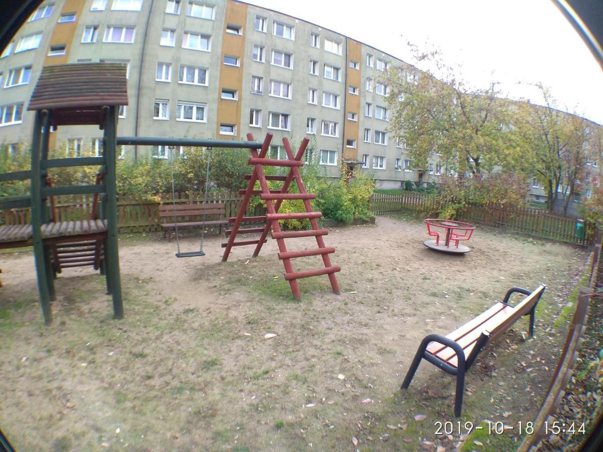 2120 Przyjazni 4 - Tanie Pokoje - Samodzielne Zameldowanie - Self Check In Poznań Exterior foto