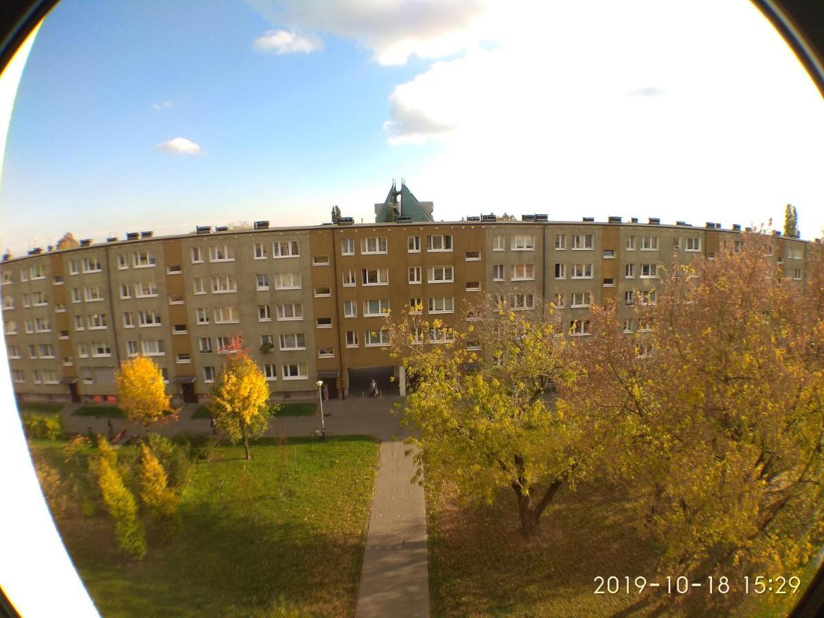 2120 Przyjazni 4 - Tanie Pokoje - Samodzielne Zameldowanie - Self Check In Poznań Exterior foto